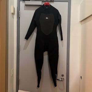 Wet suit